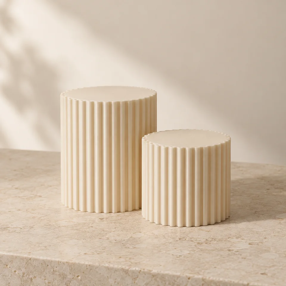 Ảnh minh họa AI: Bục trưng bày Plinth — Kem